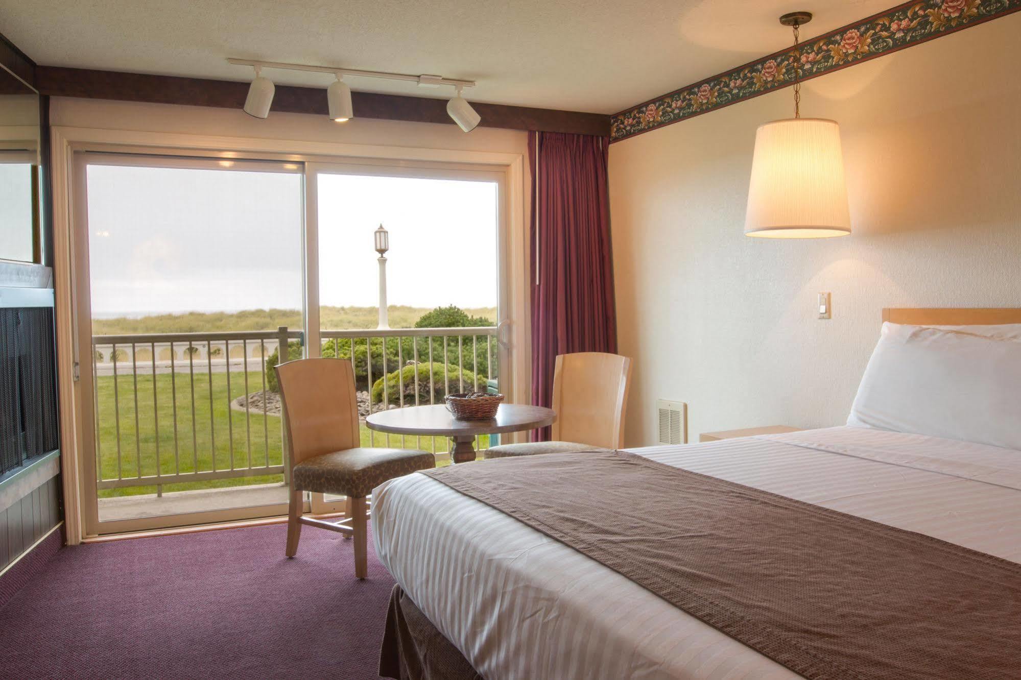 Hi Tide Oceanfront Inn Сисайд Экстерьер фото